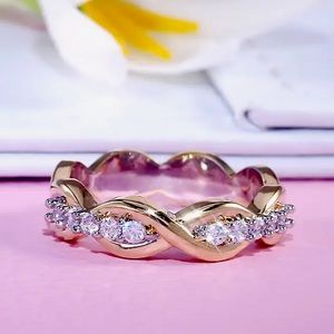 Spiral Shaped Women Ring